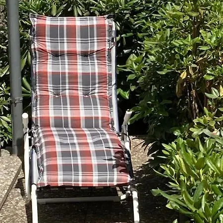 公寓 Mit Wintergarten Und Terrasse In Ruhiger Lage Im Schoenen Taunus