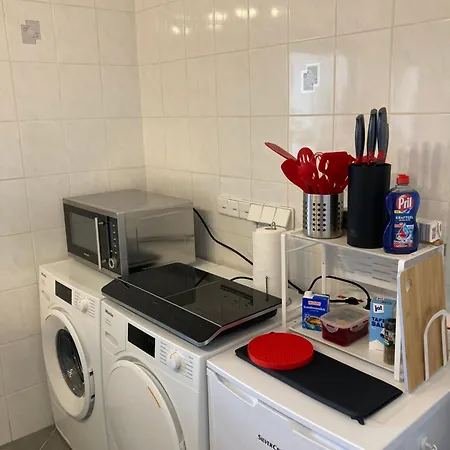 公寓 Mit Wintergarten Und Terrasse In Ruhiger Lage Im Schoenen Taunus