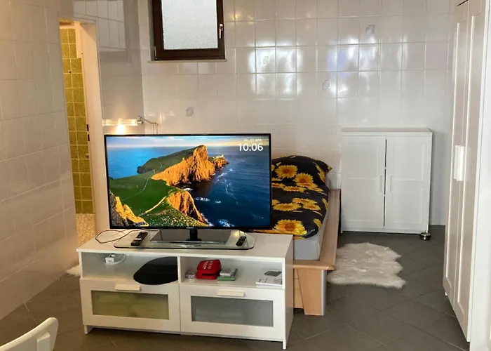 Mit Wintergarten Und Terrasse In Ruhiger Lage Im Schoenen Taunus Apartamento *