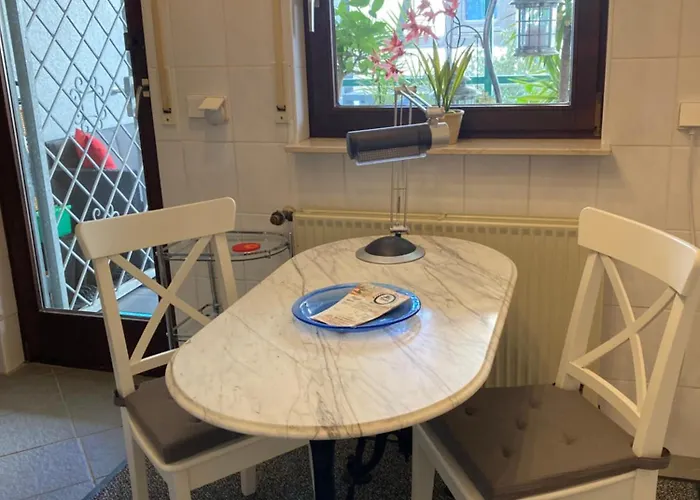 Apartamento Mit Wintergarten Und Terrasse In Ruhiger Lage Im Schoenen Taunus *