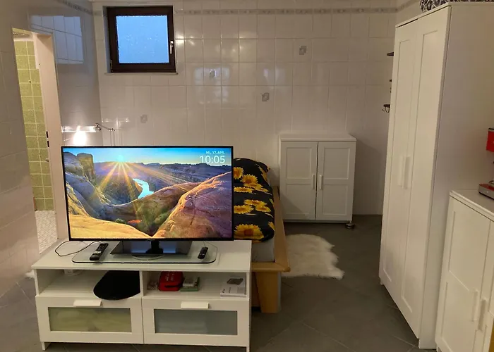 Mit Wintergarten Und Terrasse In Ruhiger Lage Im Schoenen Taunus * Glashutten (Hessen)