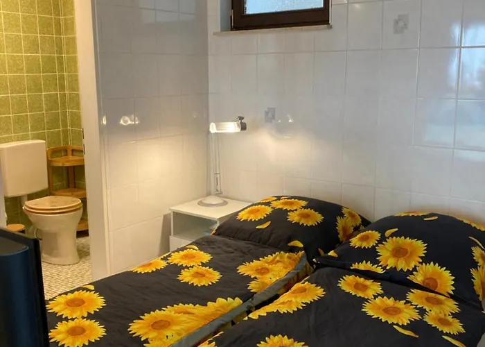 Apartamento Mit Wintergarten Und Terrasse In Ruhiger Lage Im Schoenen Taunus Glashutten (Hessen)